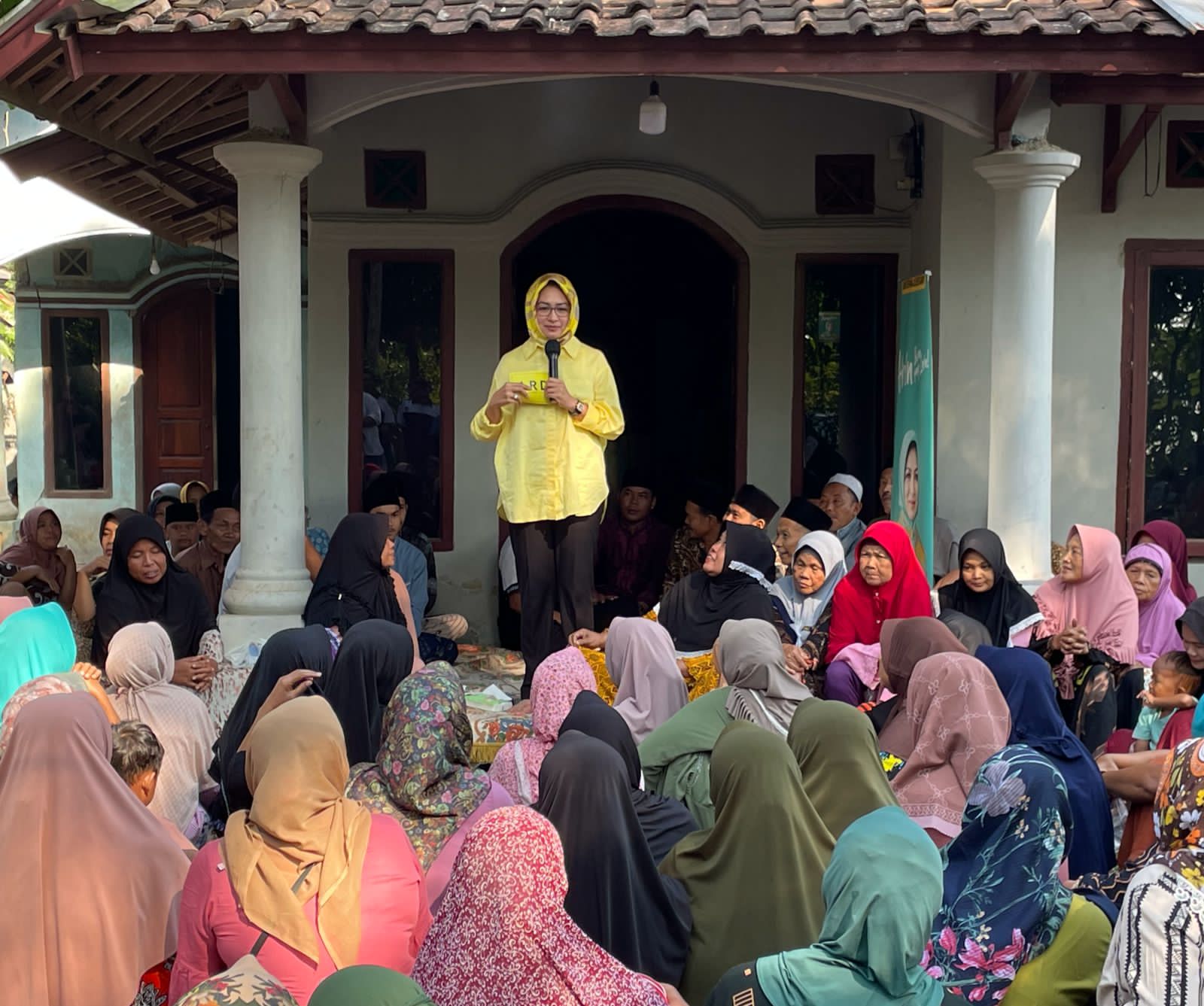 Dapat Keluhan Bibit Dari Petani, Airin : Kita Atasi Bersama Foto : Ist