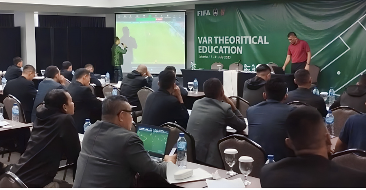 Gembleng Wasit, PSSI Matangkan Penggunaan VAR Foto : Ist