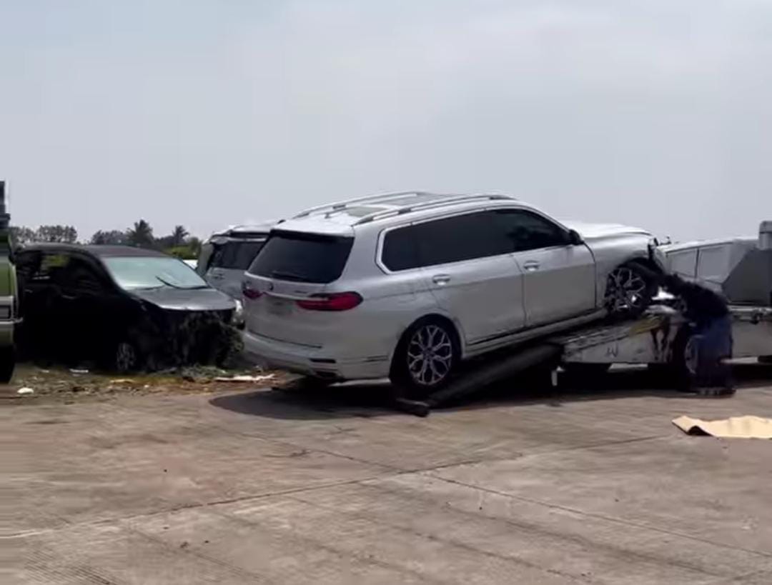 Jordi Onsu Kecelakaan, Klaim Kondisi Mobil Sehat Sebelum Tabrak Pembatas Jalan Foto : Ist