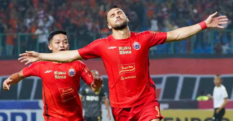 Marko Simic Lengkapi Gol Ke-100 Bareng Persija Foto : Ist