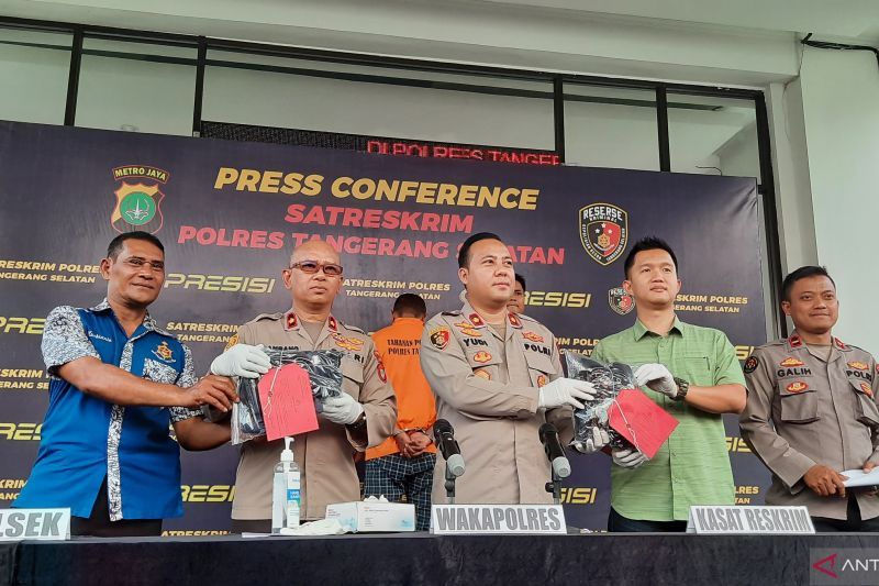 Polisi Bekuk Pembunuh Warga Nigeria Polisi menangkap pelaku penusukan terhadap WNA asal Nigeria.(dra)
