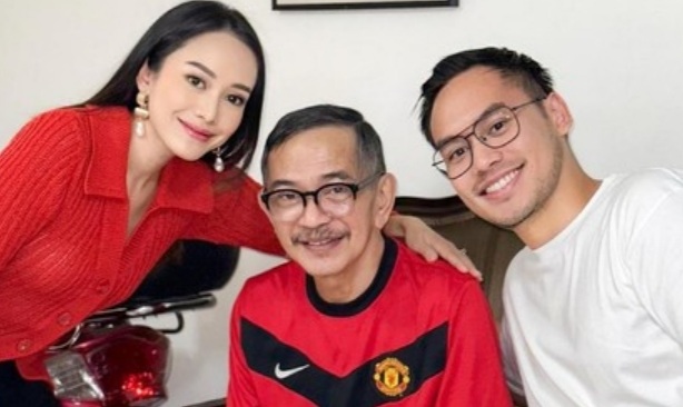 Ray Sahetapy Jatuh Sakit, Penampilannya Berubah Drastis Foto : Ist