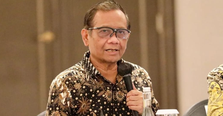 Soal Bayar Tebusan Pilot Susi Air Ke KKB, Mahfud: Yang Penting Selamat Menkopolhukam Mahmud MD. Foto : Ist