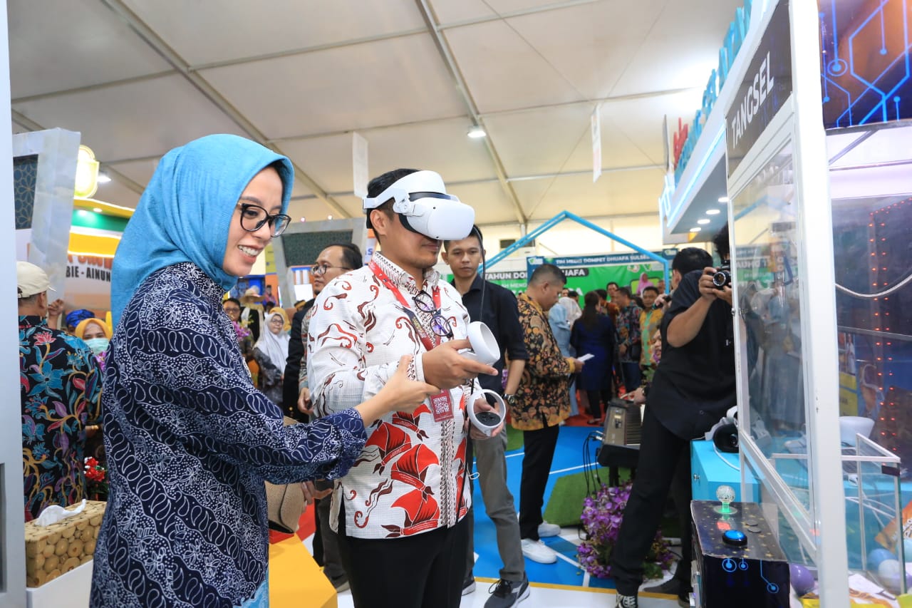 Tangsel Pamerkan Sederet Produk Unggulan pada Ajang Rakernas Apeksi di Makassar Foto : Ist
