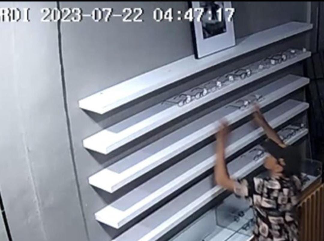 Toko Kacamata di Pamulang Dibobol Pencuri, Alami Kerugian Ratusan Juta Foto : Ist