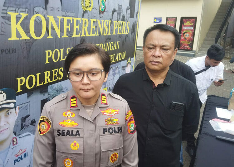 WNA Korsel Ditemukan Tewas Di Ruko Kapolsek Pagedangan AKP Seala Syah Alam. Foto : Ist