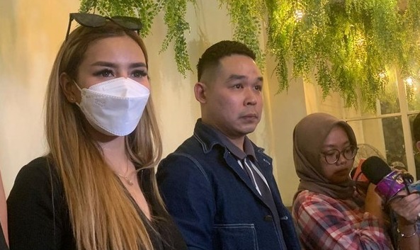 Alasan Verny Hasan Minta Denny Sumargo Tes DNA Ulang Foto : Ist