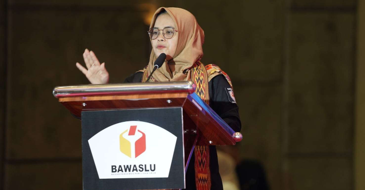 Bawaslu Petakan Daerah Rawan Politik Uang Anggota Bawaslu Lolly Suhenty. Foto: Ist
