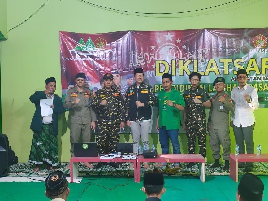 Berikan Pelatihan Ansor Pondok Aren Suasana Pendidikan Kepemimpinan Dasar (PKD) dan Pendidikan Latihan Dasar (Diklatsar) yang diselenggarakan Pimpinan Anak Cabang (PAC) Ansor Kecamatan Pondok Aren.(dra)