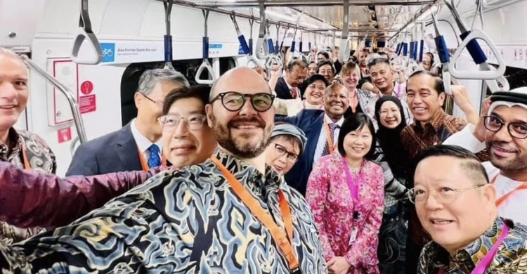 Bulan Depan, Jokowi Mau Ngajak Dubes ASEAN Dan Negara Mitra Jajal Kereta Cepat Foto : Setpres