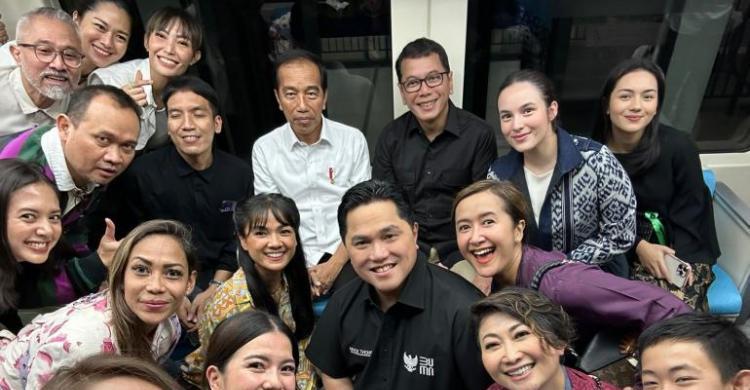 Dampingi Jokowi Dan 20 Artis Foto : Setpres
