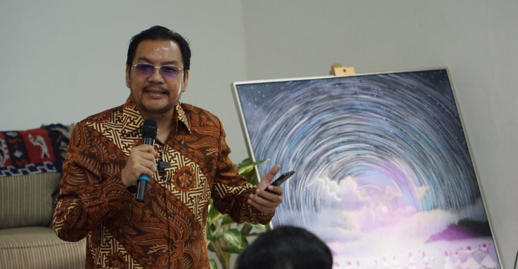 Denny JA Nggak Setuju Usia Capres Dibatasi, Ini Alasannya Pendiri LSI Denny JA. Foto : Ist