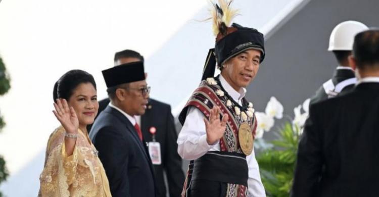 Hadiri Sidang Tahunan MPR, Presiden Jokowi Pakai Baju Adat Tanimbar Maluku Foto : Ist