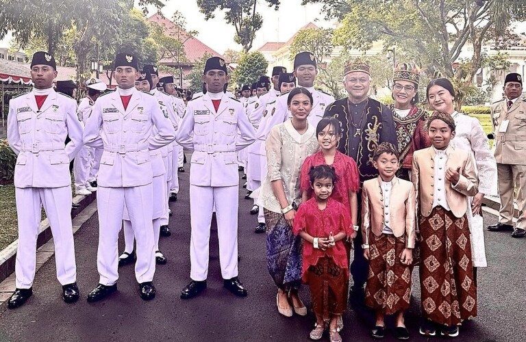 Happy Ikut Upacara Di Istana, Cucu Sri Mul Banyak Nanya Soal Paskibraka Foto ': Ist