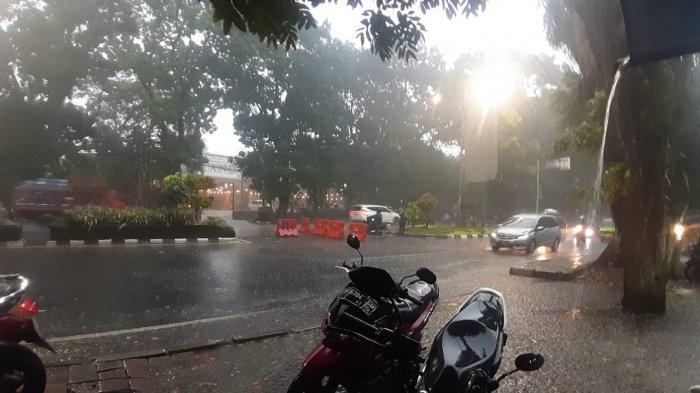 Hujan Buatan Diklaim Sukses Guyur Jakarta, Ini Bahan Yang Disemai Di Awan Foto : Ist