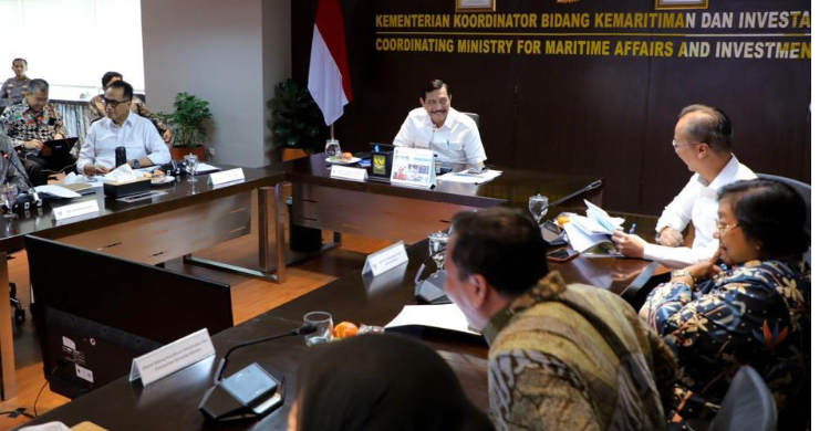 Ini 3 Sektor Yang Dipelototin Menko Luhut Untuk Atasi Polusi Udara Jabodetabek Rapat koordinasi polusi di Jabodetabek dipimpin Menko Luhut Pandjaitan. Foto : Ist
