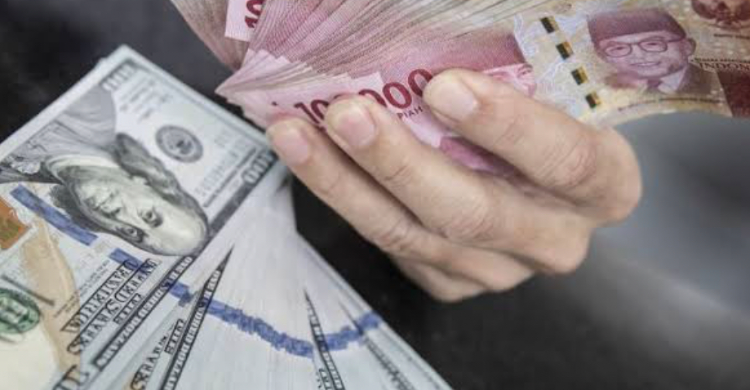 Jelang Akhir Pekan, Rupiah Amblas Ke Level Rp 15.287 Foto : Ist