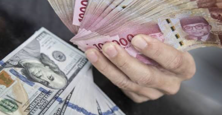 Jelang Akhir Pekan, Rupiah Keok Lawan Dolar AS Foto : Ist