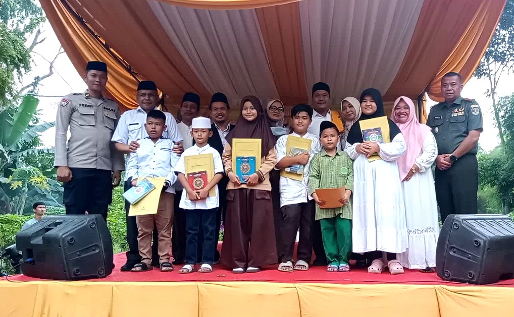 Kelurahan Parigi Baru Santuni 200 Anak Yatim 200 anak yatim di Parigi Baru mendapat santunan dalam Gema Muharram.(dra)