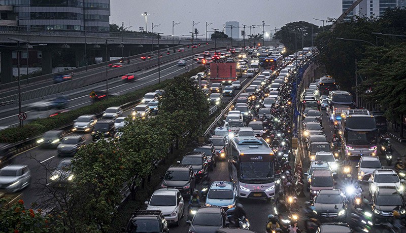 Kualitas Udara Di Jakarta Membaik Saat Jam Pulang Kantor, Kok Bisa? Kemacetan saat jam pulang kantor. Foto : Ist