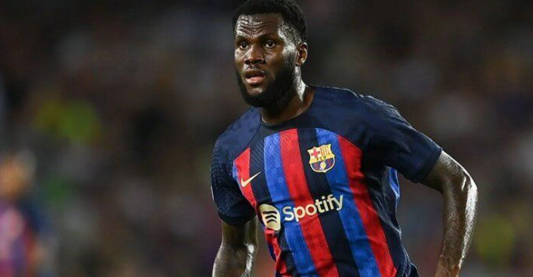 Lagi, Klub Arab Saudi Al Ahli Incar Pemain Barca Franck Kessie Foto : Ist
