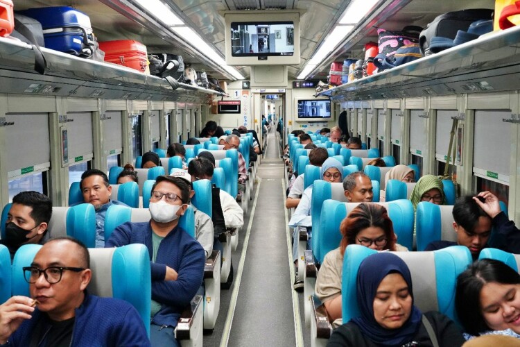 Libur HUT Ke-78 RI, Penumpang Banjiri Stasiun-stasiun Kereta Api Ilustrasi