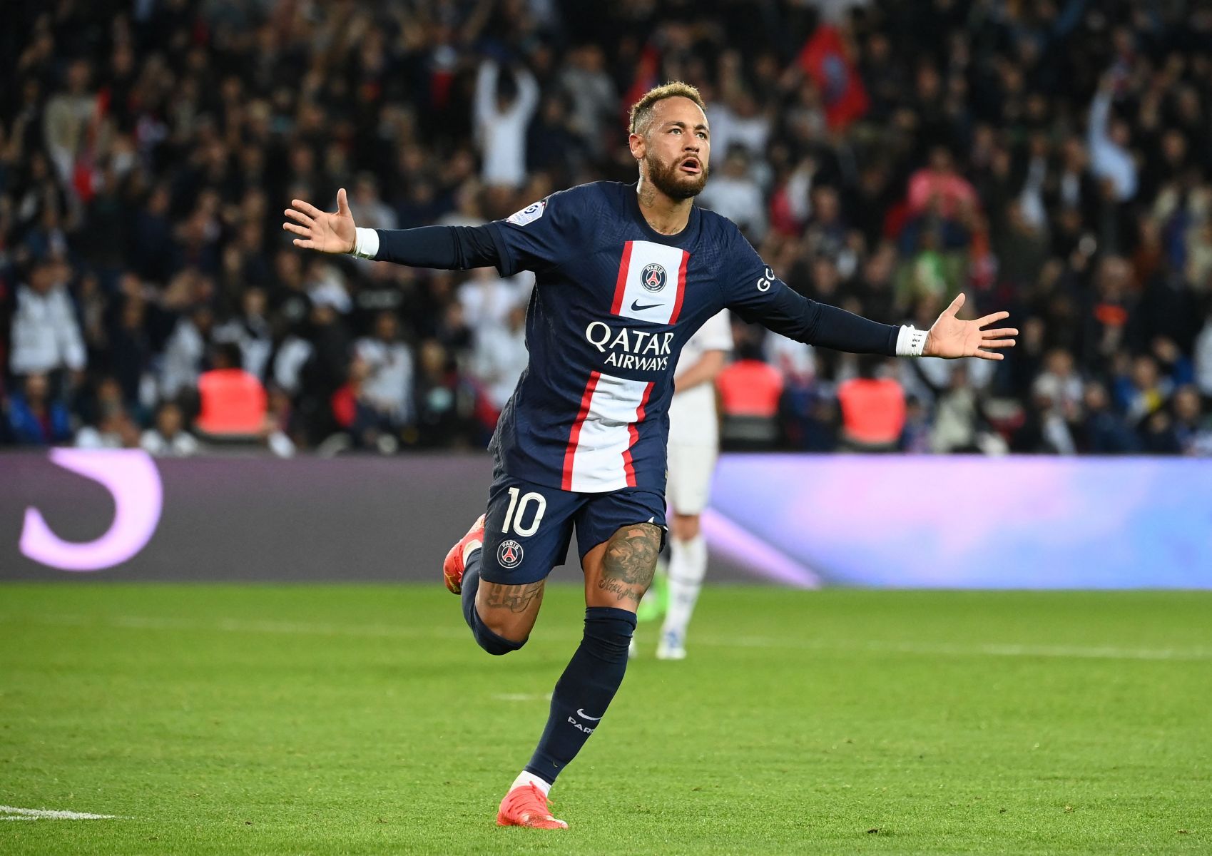 Neymar Akhirnya Hengkang Juga Ke Al Hilal, Bayarannya 6 Kali Lipat PSG Foto : Ist