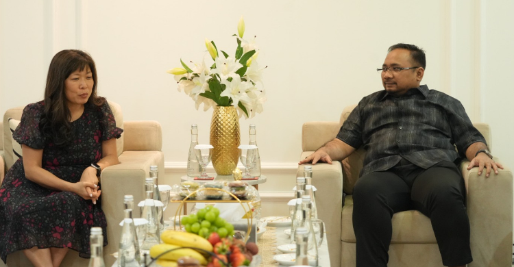 Nggak Punya Sertifikat Halal Menteri Agama (Menag) Yaqut Cholil Qoumas, saat menerima kunjungan Menteri Perdagangan, Usaha Kecil, Promosi Ekspor, dan Perdagangan Internasional Negara Kanada Mary Ng. Foto : Ist
