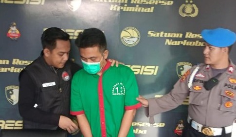Pesulap Oge Arthemus Tanam Ganja Untuk Konsumsi Pribadi Foto : Ist