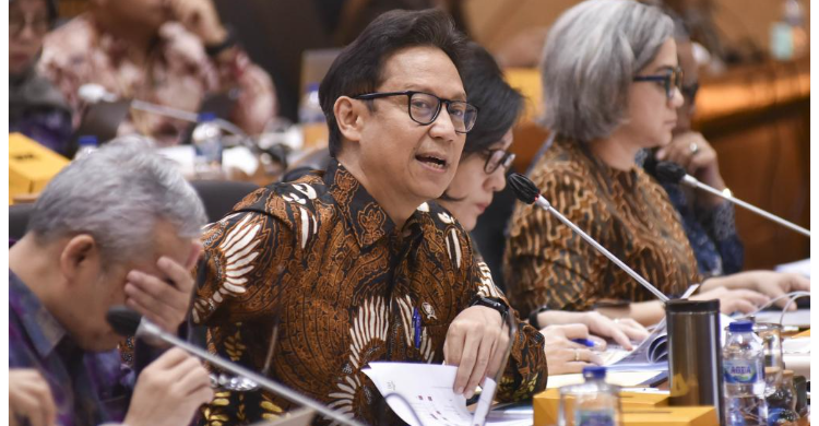 Polusi Udara Jakarta Lewati Batas Ambang WHO Menkes Budi Gunadi Sadikin saat rapat dengan Komisi IX DPR. Foto : Ist