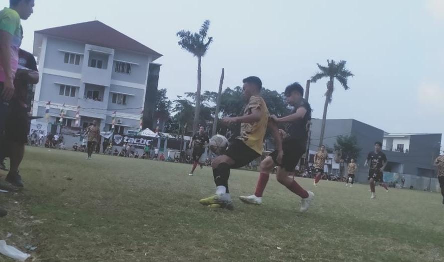 Porba Dua Kali Bobol Gawang Sparta Dari Bola Mati Laga antara Porba versus Sparta berlangsung alot.(Foto: Red/tangselpos.id).