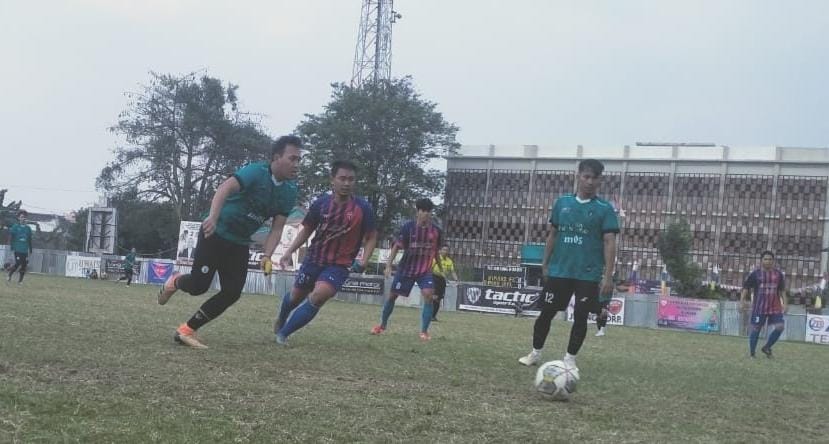 Punggawa Muda Diklat Pakujaya Tampil Pede, Deversity Jadi Ujian Pertama Dejan Laga antara Rimbas vs Diklat Pakujaya berlangsung menarik.(Foto: Red/tangselpos.id).