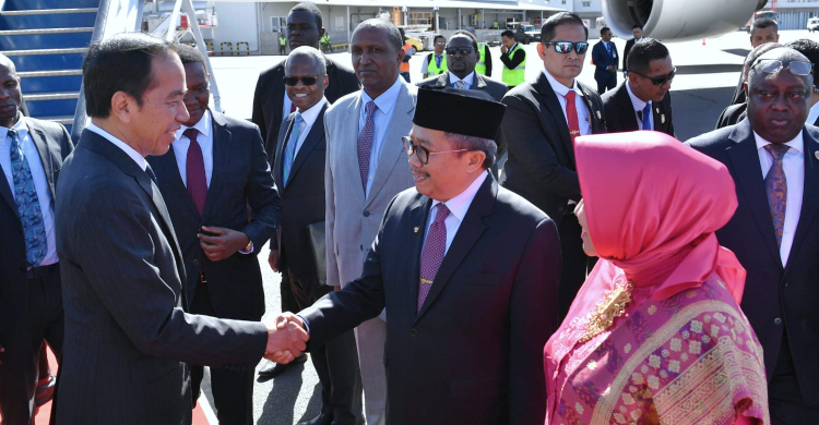 Rangkaian Kunjungan Ke Afrika, Jokowi Tiba Di Nairobi Rangkaian Kunjungan Ke Afrika, Jokowi Tiba Di Nairobi