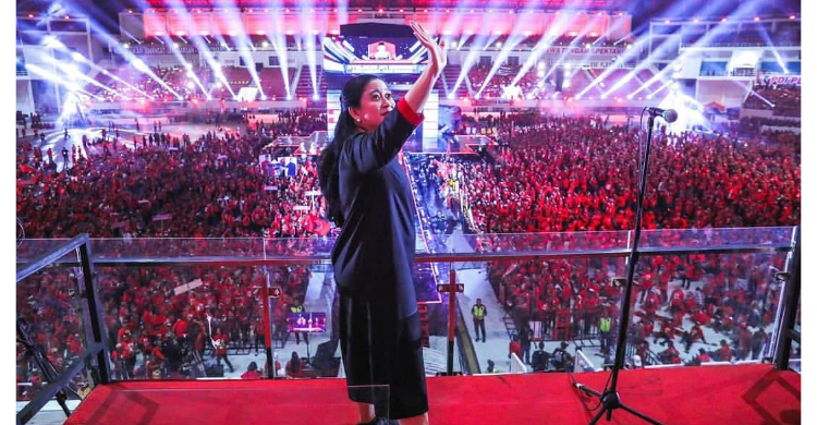 Siaga di Semarang Viral Ketua DPP PDIP Puan Maharani saat berada di Semarang. Foto : Ist