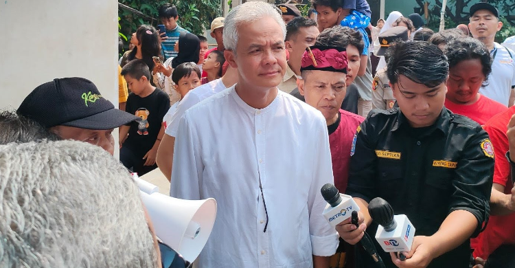 Survei SMRC, Simulasi 2 Nama: Elektabilitas Ganjar Menguat, Prabowo Menurun Foto : Ist