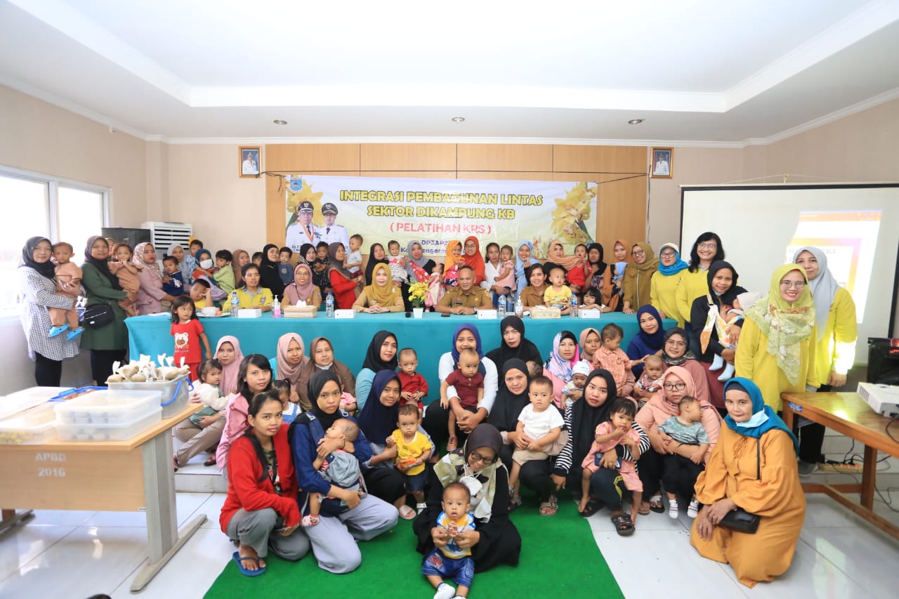 Tekan Angka Stunting, Pemkot Tangsel Ajari Ibu-ibu Masak Menu Makanan Gizi Seimbang Foto : Ist