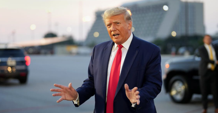 Usai Dibebasin Dari Penjara, Trump Kecipratan Rp 108 M Foto : Ist