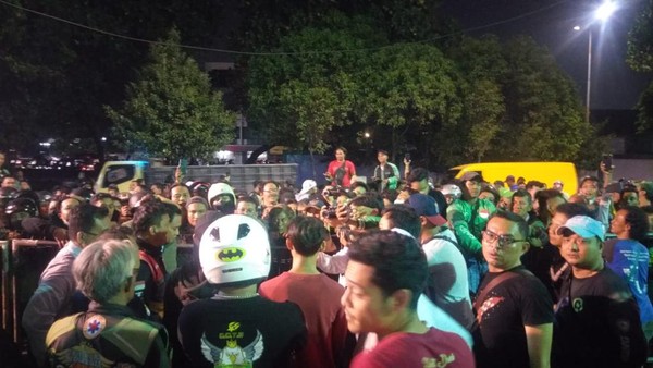 YouTuber Bikin Konten Cegat Lawan Arah Berujung Ricuh, Lapor Polisi Foto : Ist