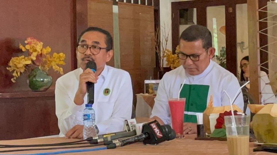Anies-Imin Deklarasi, Muncul Isu Duet Ganjar-Ridwan Kamil Pilitisi PPP Usman M Tokan (kiri) Foto : Ist