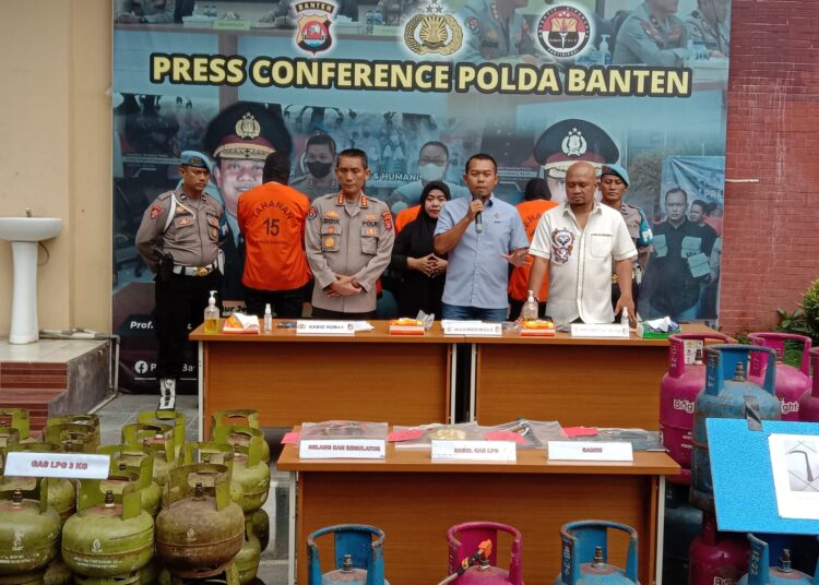 Aparat Grebek Gudang Penyuntikan Tabung Gas, 4 Orang Diamankan Foto : Istimewa