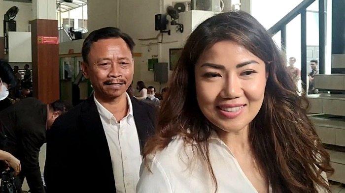 Ari Wibowo dan Inge Anugrah Resmi Cerai Foto : Ist