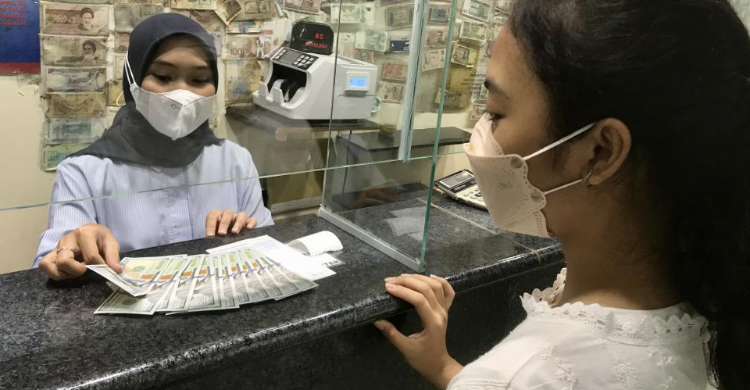 Awal Pekan Rupiah Masih Loyo Foto : Ist