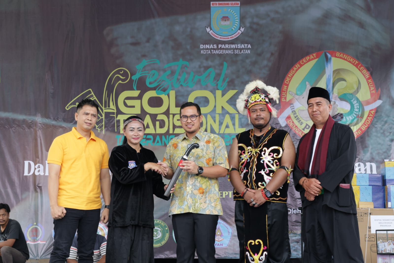 Berlangsung Meriah, Festival Golok Tradisional Ramaikan HUT ke-43 Kelurahan Pisangan Foto : Ist