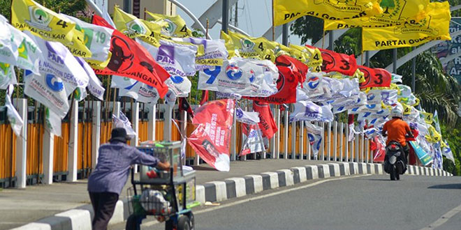 Catat Nih, November Akhir Sudah Mulai Kampanye Ya... Ilustrasi benderai pertai peserta pemilu. Foto : Ist