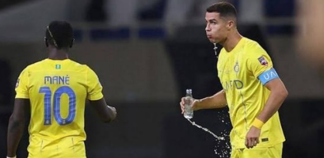 Cristiano Ronaldo Disambut Meriah Masyarakat Iran! Dua bomber Al Nassr. Foto : Ist