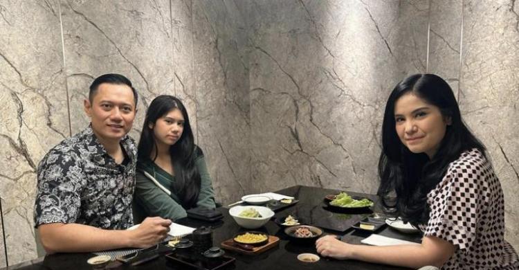 Ditinggal Anies Deklarasi, AHY Chill Out, Pilih Malming Bareng Keluarga Foto : Ist