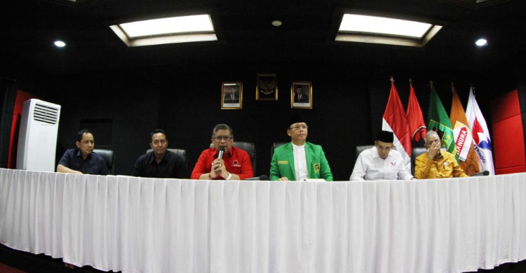 Hasto Puja Puji Tokoh Lewat Pantun Foto : Ist