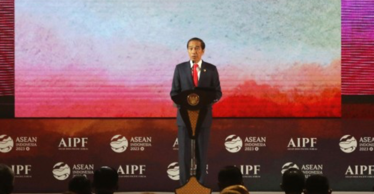 Jokowi Rilis Daftar 166 Proyek Konkret Senilai 56 Miliar Dolar AS Di Forum AIPF Presiden Jokowi di acara ASEAN-Indo-Pacific Forum (AIPF) yang berlangsung di Hotel Mulia, Jakarta, Selasa 5/9. Foto : Setpres