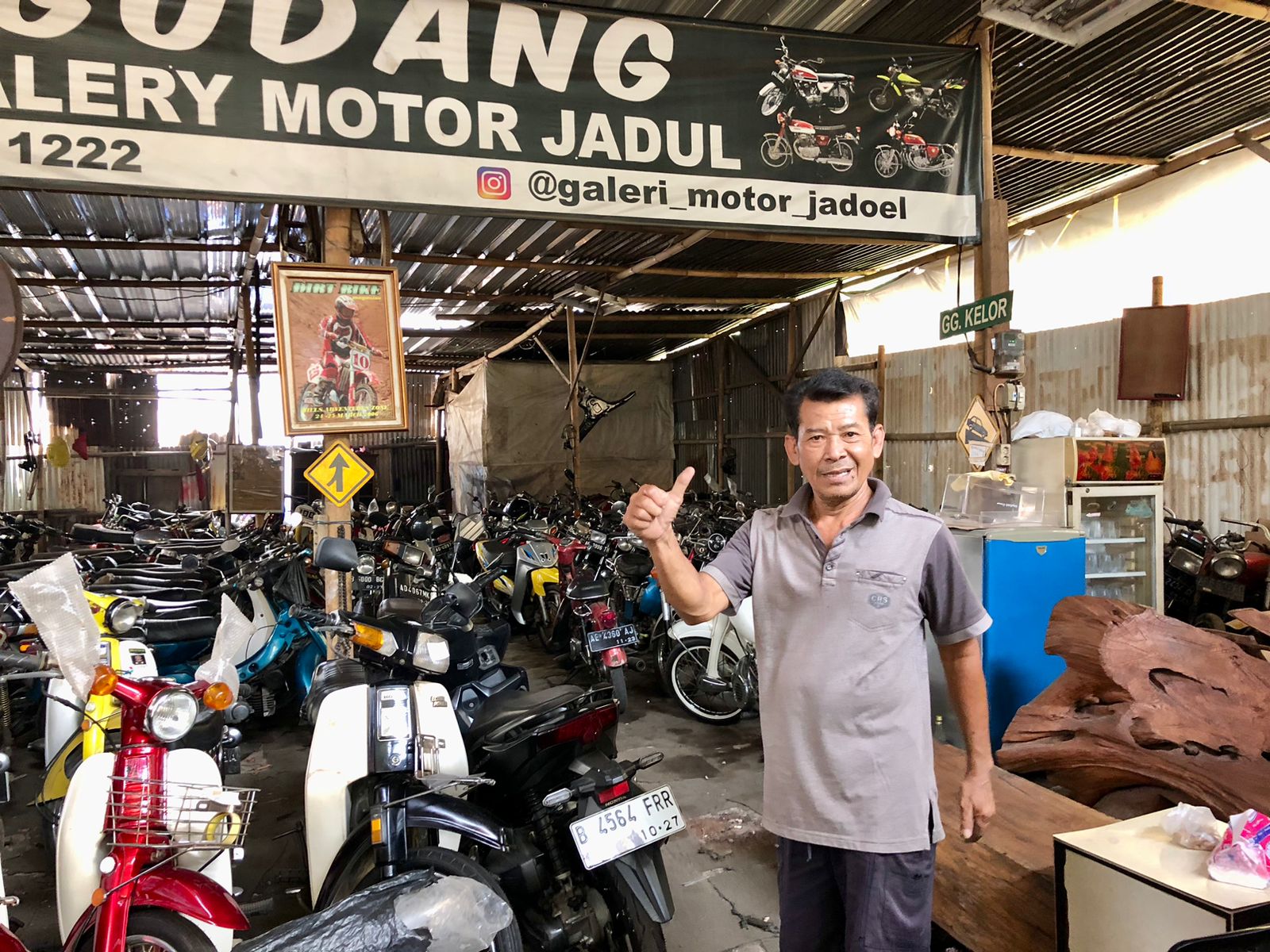 Lihat Langsung Ratusan Motor Antik di Galeri Motor Jadoel Tangsel Foto : Mg.2 (Jay)