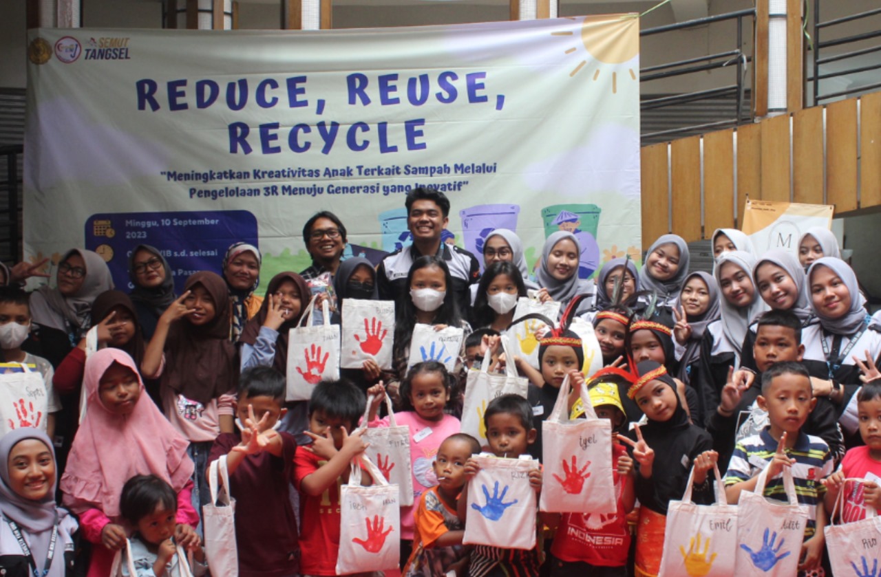 Mahasiswa Ajak Warga Peduli Sampah Ist.
